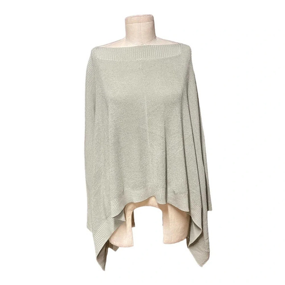 Lululemon‎ Forward Flow Poncho in Sage Green One Size - Picture 1 of 9